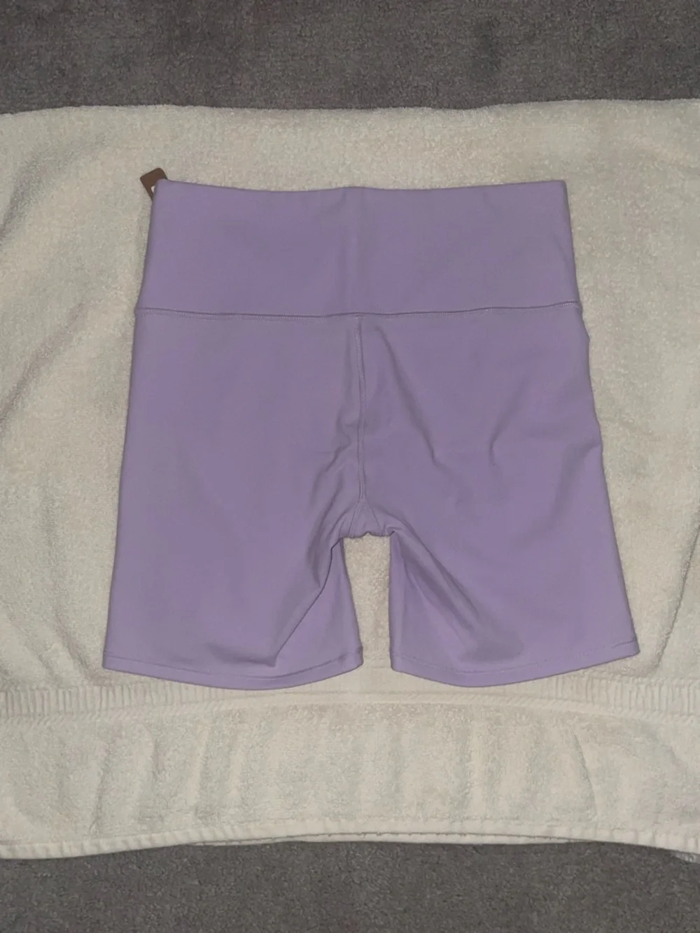 Skims Women's High-Rise Fits Everybody Lavender Bike Shorts NWT Sz M - Picture 2 of 4